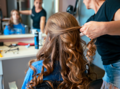 Zia millenaria chiede alla nipote cosa indossa al ballo di fine anno: impreparata a rispondere