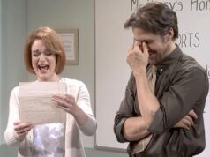 Ryan Gosling crolla per la svolta comica a sorpresa nello sketch di ‘SNL’