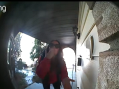 Lacrime mentre la telecamera del campanello cattura il “villaggio” della madre dopo la perdita del figlio