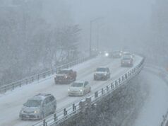 Allarme neve pesante fino a 10 pollici: “Ritardare i viaggi non essenziali”
