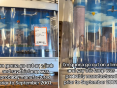 Donna trova una lampada nella vanità: un dettaglio mostra che è stata “probabilmente” realizzata prima dell’11 settembre