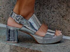 I migliori sandali per piedi larghi