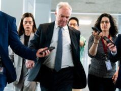 I democratici hanno presentato una risoluzione sui poteri di guerra per impedire a Trump di invadere Cuba senza autorizzazione