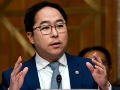 I democratici al Senato collegano i tagli al bilancio agli attentati nelle scuole iraniane