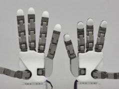 Tesolo DG-5F-S Mano robotica: 20 DOF, dimensioni a misura d’uomo