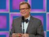 Drew Carey spiega in dettaglio di aver ignorato l’infarto prima di uscire con la fidanzata