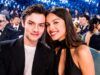 Olivia Rodrigo esce con Louis Partridge, visita alla città natale