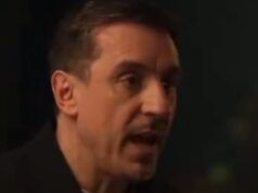 Gary Neville incontra un tifoso dietro il caos di Man Utd mentre “calciava la palla e colpiva un bambino”
