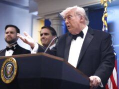 L’uomo arrestato per la sparatoria a Washington ha firmato un manifesto contro Trump: "Non lo permetterò"