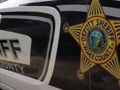 Una coppia della contea di Wake accusata di negligenza e abuso su minori