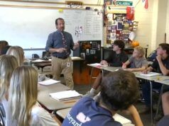 I legislatori del NC discutono le politiche sui telefoni cellulari e gli standard matematici nelle scuole