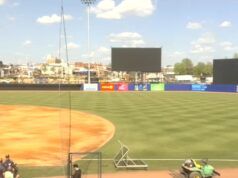 Wilson Warbirds sorride mentre la squadra di baseball si prepara al decollo: “Abbastanza emozionante”