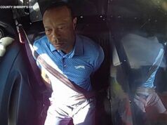 Bodycam mostra Tiger Woods ammanettato dopo essersi infradito in Florida