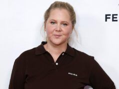 Amy Schumer pubblica una sensuale foto in costume da bagno dopo la rottura di Chris Fisher