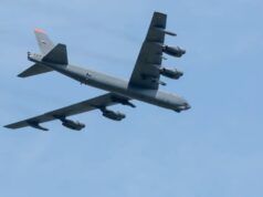 Innanzitutto, gli Stati Uniti schierano il bombardiere gigante B-52 per bombardare l’Iran
