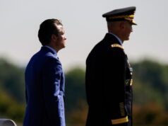Pete Hegseth ha chiesto al capo di stato maggiore dell’esercito, generale Randy George, di dimettersi
