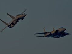 Due aerei da caccia F-15 sudcoreani si sono schiantati perché i piloti erano troppo impegnati a farsi selfie