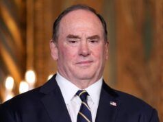 Il segretario della Marina Phelan licenziato dopo lo scontro con la leadership: fonti