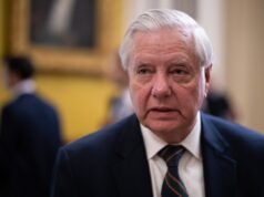 I “vicini” di Lindsey Graham chiedono il suo ritiro: video