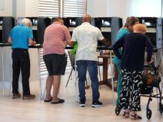 Candidati e funzionari elettorali nel limbo mentre la Florida considera una nuova mappa