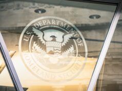 La famiglia El Gamal è tornata sotto custodia dell’ICE dopo essere stata rilasciata dopo 10 mesi di detenzione