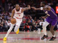 Kevin Durant è diventato virale per aver provocato DeAndre Ayton dopo l’espulsione