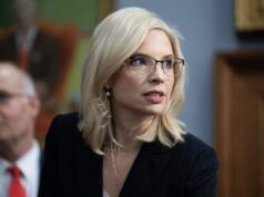 I repubblicani dell’Iowa si concentrano sull’accesso al controllo delle nascite nell’accesa corsa al Senato