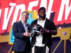 Kaden McDonald dell’Ohio State è scoppiato in lacrime dopo che i texani lo hanno arruolato