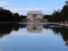 Anteprima del nuovo pavimento riflettente “American Flag Blue” di Burgum Pool