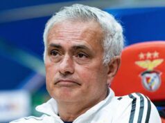 L’allenatore del Benfica José Mourinho attende la chiamata del Real Madrid