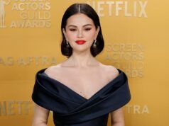 Selena Gomez affronta scherzosamente le teorie del complotto dei cloni