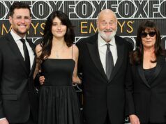 Jake Reiner nel ruolo di Nick Reiner in Rob Reiner, Michelle Reiner Murders