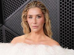 Kesha celebra la Giornata della Terra con foto di spiagge nude e una riflessione sugli alieni (con qualche giorno di ritardo)