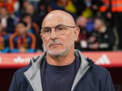 Luis de la Fuente e Rafael Louzan criticano i cori razzisti “intollerabili”.